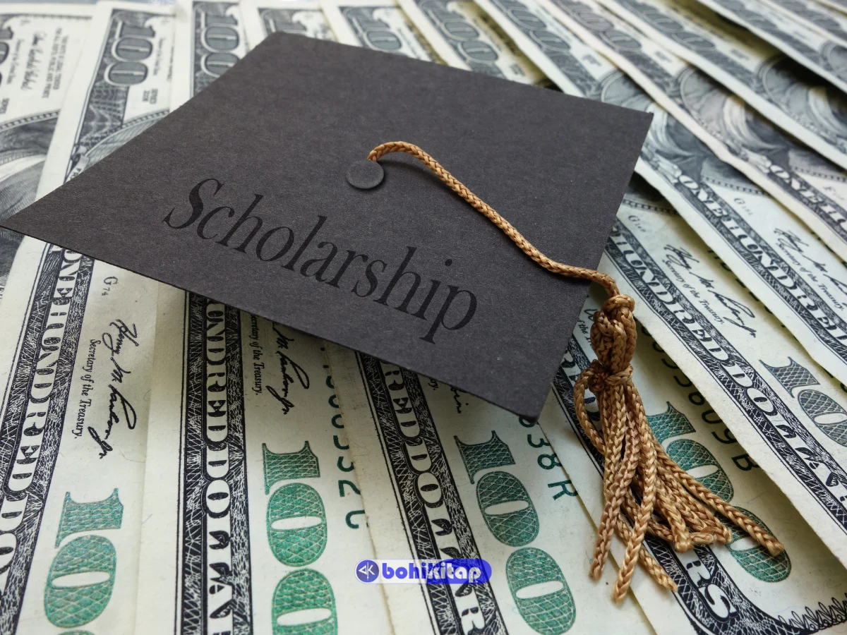 Scholarships in March 2022 for various students in institutions.