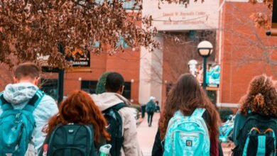 Students returning to China from India